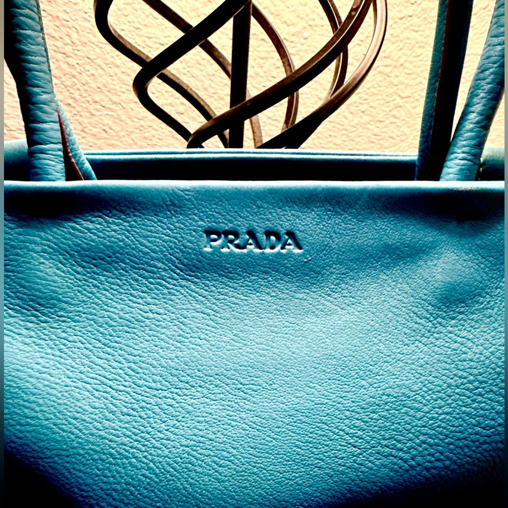 Prada Vitello Daino Triple Pocket Shopper Tote -  
Cosmic blue pebbled leather - Picture 5 of 16